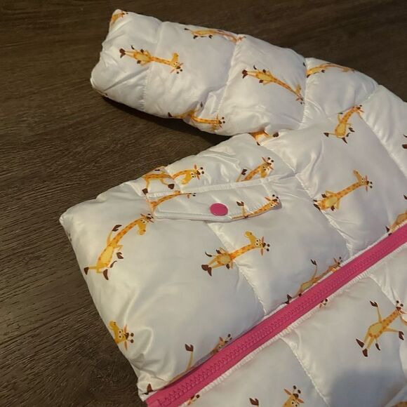 TOYS R US heavy weight girls puffer with lining and color popped Geoffrey 2T - Picture 3 of 10